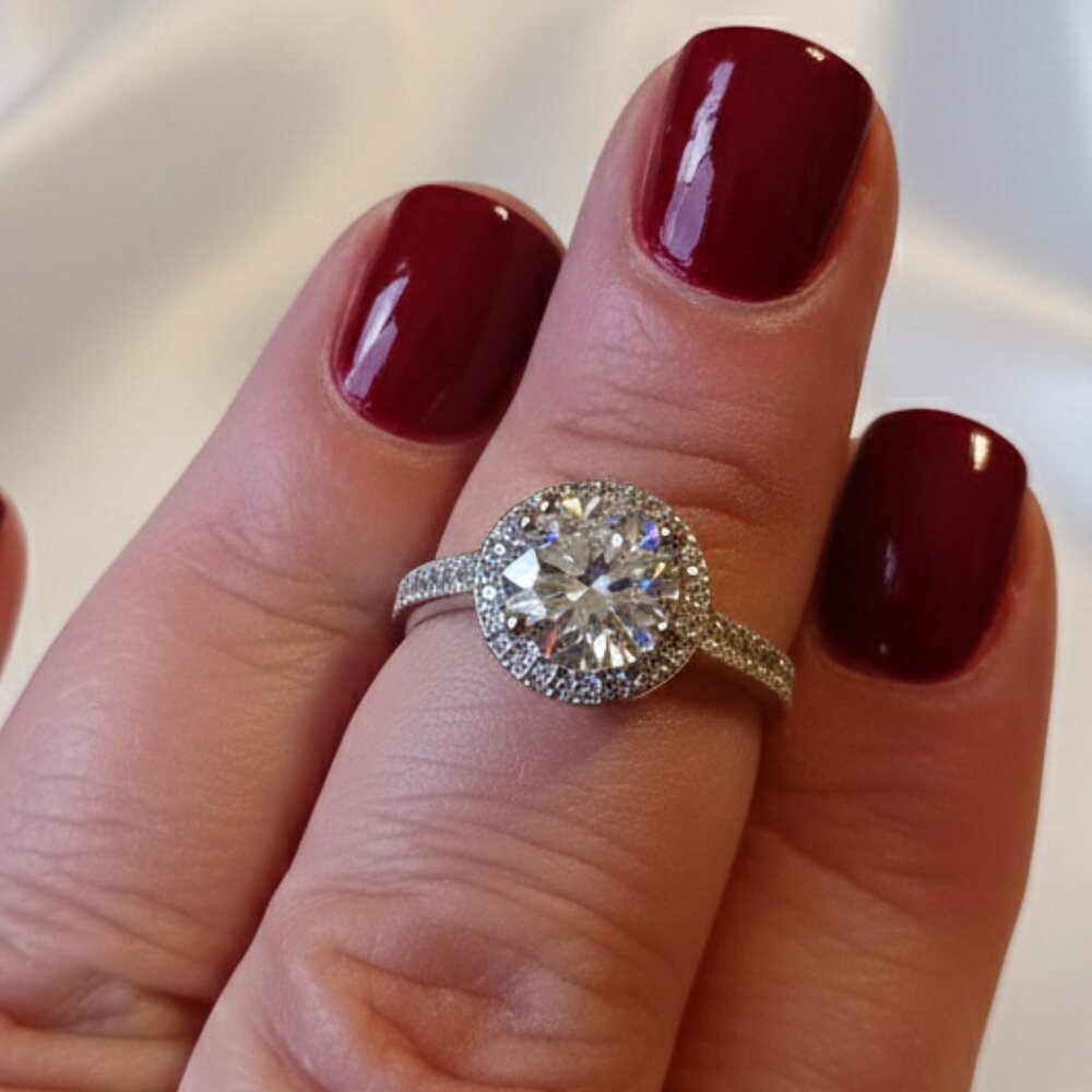 Silver Tone Simulated Moissanite Halo Engagement Promise Ring Size 8 NWOT